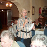 Olaug-Marø-en-av-klubbens-stiftere-holder-tale.