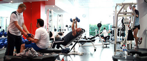 800px-gym_free-weights_area.jpg