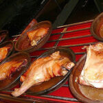 800px-platos_de_cochinillo.jpg