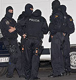 agentes-del-goes-de-la-policia-nacional-2007102011161002hg2.jpg