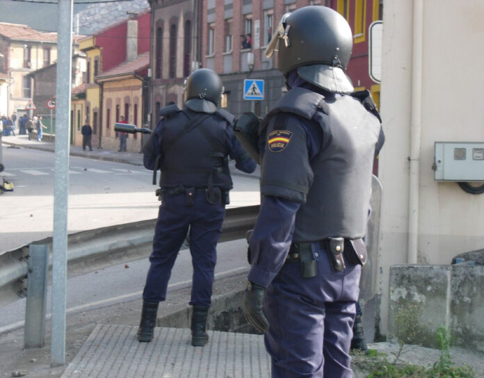 antidisturbios_uip_mieres_cut.jpg
