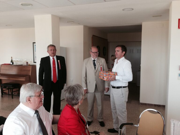 Solgården fikk hjertestarter