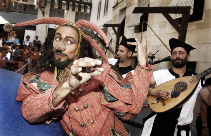 mercado_medieval.jpg Innholdsrikt program: Gateartister og gjøglere skaper den riktige stemningen under festivalen
