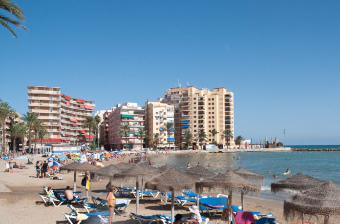 torrevieja_costa_blanca_spain_16_sept._2011_-_flickr_-_phillipc_1crop.jpg