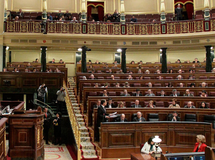 1024px-interior_del_congreso_de_los_diputados_de_espana_crop.jpg