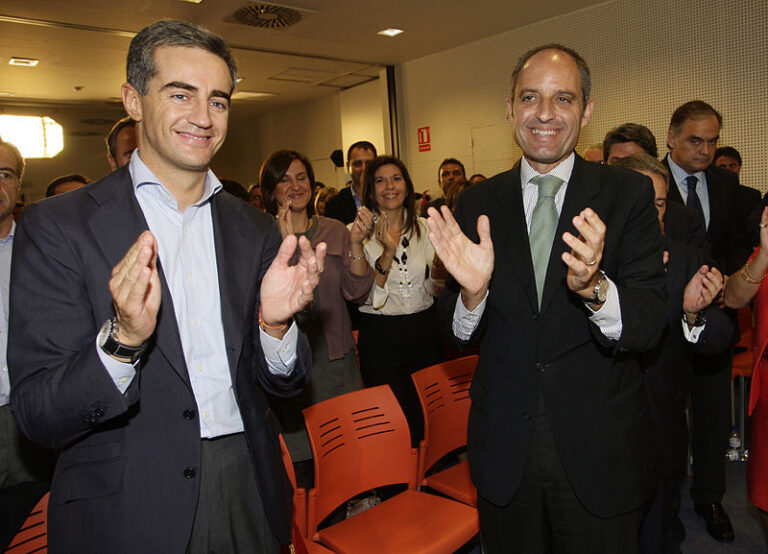 19 tiltalt for ulovlig partifinansiering