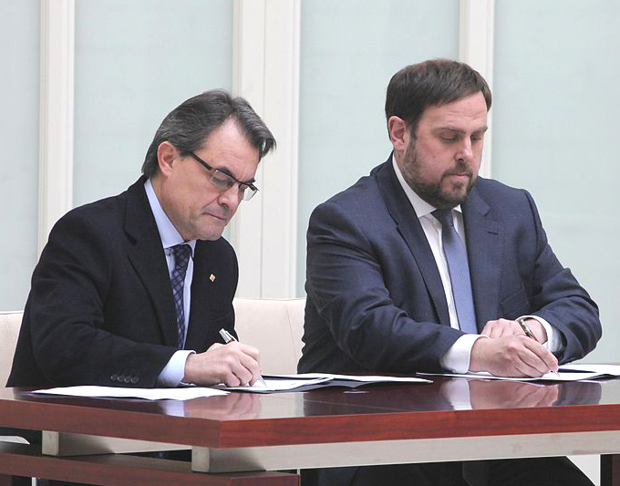 1024px-el_president_mas_acompanyat_doriol_junqueras_aquest_mati_al_parlamentcrop.jpg 1024px-el_president_mas_acompanyat_doriol_junqueras_aquest_mati_al_parlamentcrop.jpg