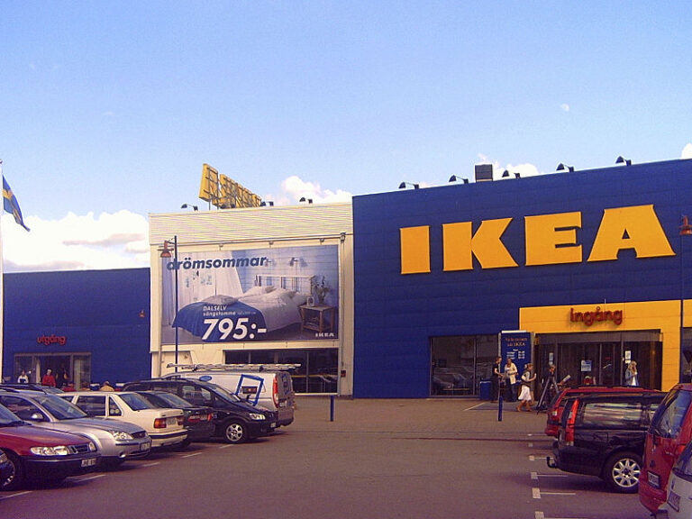 Gir ikke opp IKEA-planer
