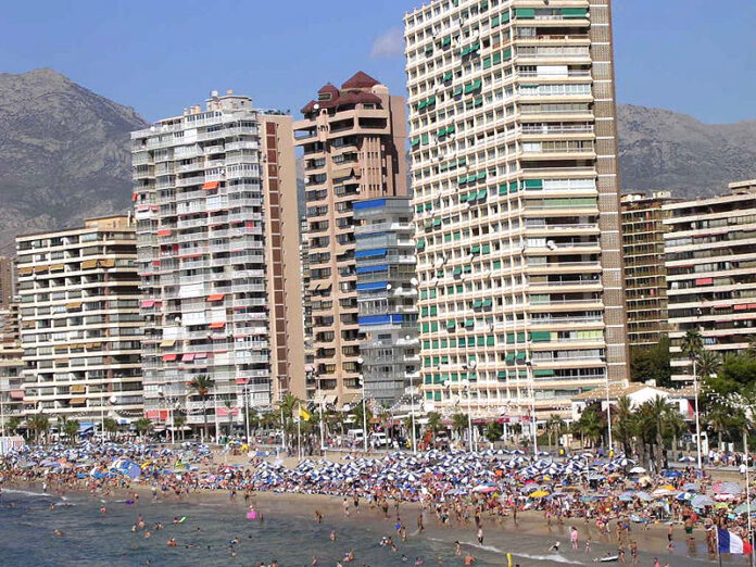 800px-benidorm_beachbright.jpg