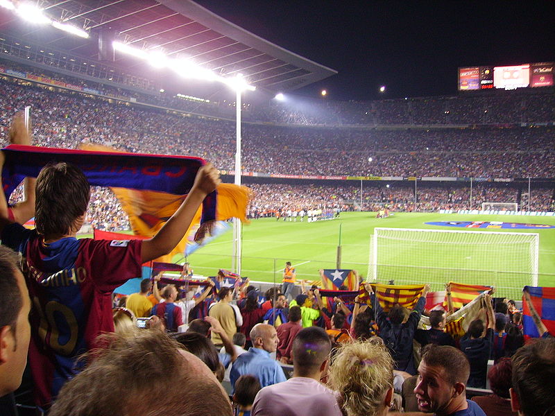 800px-fc_barcelona_supporters.jpg