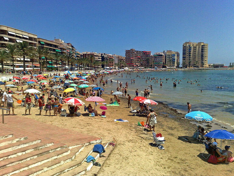 Strand i Torrevieja stengt pga kloakk