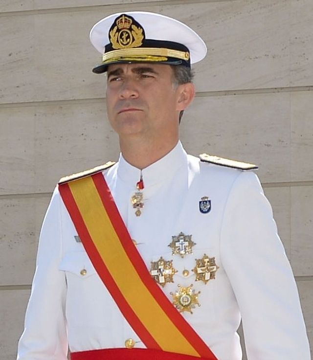 felipe_vi_-_14.07.11-escuela_marina-1-san_fernando-edit2.jpg