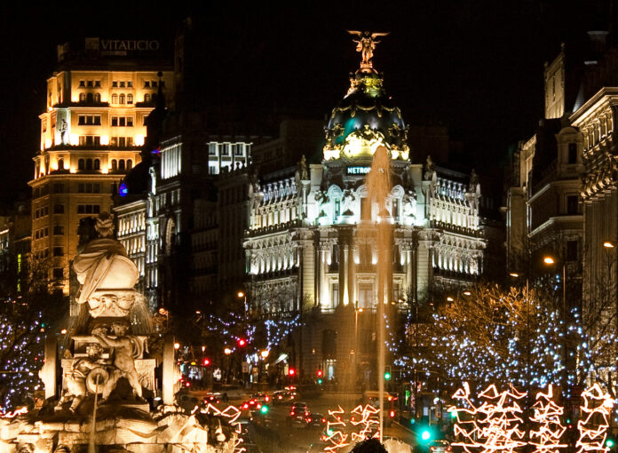 plaza_de_cibeles_madrid_12.jpg