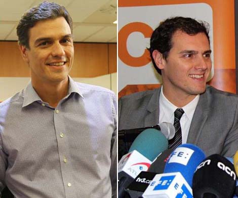 Partilederne bak regjeringsforslaget: Pedro Sánchez (PSOE) og Albert Rivera (Ciudadanos).