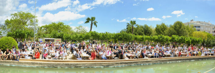Bilde fra en tidligere 17. maifeiring i Parque de las Naciones (Ayuntamiento de Torrevieja).