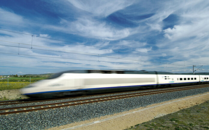 madrid_060420_mxalx_036_crop.jpg Alta Velocidad Española (PromoMadrid, Max Alexander, Wikimedia Commons).