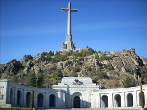 valle_de_los_caidos_by_forcy-cruz_y_basilica.jpg