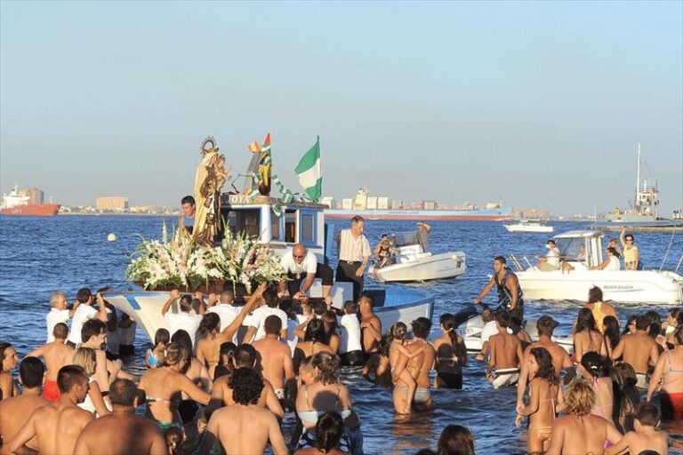 Fiesta i Arguineguín og Playa de Mogán 6-29. juli – Virgen del Carmen
