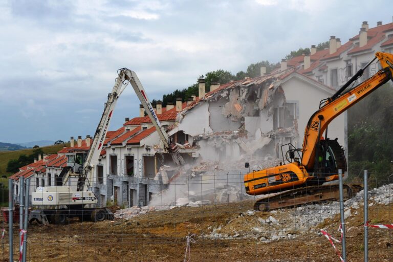 Ulovlige hus rives i Cantabria