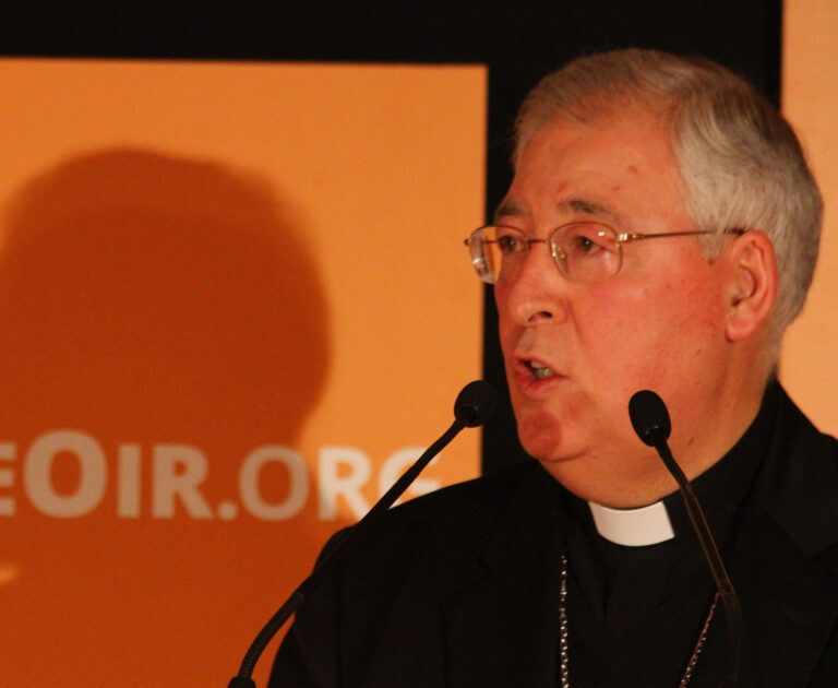 Biskoper anmeldt for hat mot homofile