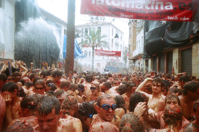Foto: Bilde fra Tomatina-festivalen i Buñol 2006. 