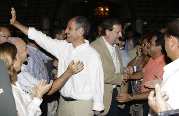 Foto: Tidligere president i regionen Comunidad Valenciana, Francisco Camps (t.v.) og fungerende statsminister i Spania, Mariano Rajoy. 