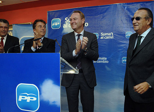 800px-alberto_i_carlos_fabra.jpg Foto: Alberto Fabra (midten).