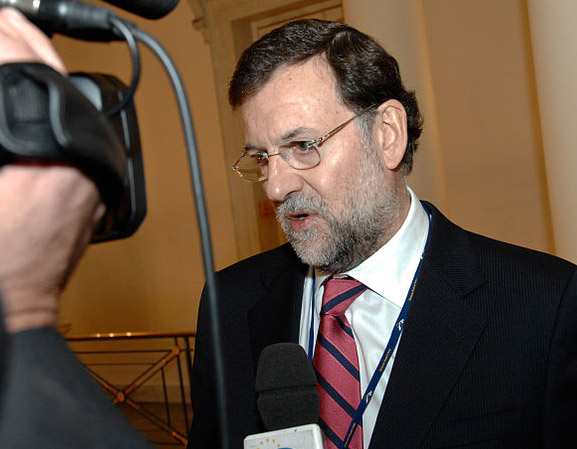 Foto: En stund så det ut til at Spanias statsminister Mariano Rajoy skulle slippe å møte i retten. Den nasjonale domstolen i Madrid har imidlertid tatt den historiske beslutningen at statsministeren må stille personlig. Avhøret skal etter planen skje i slutten av juli.