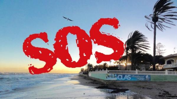 Foto: Aksjonsgruppen Protejamos la Playa og SOS Natura Marina Alta protesterer mot byggingen av luksusleiligheter i strandsonen i Denia.