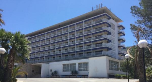 Foto: JLL Hotels & Hospitality Group skal ha fungert som rådgiver i salget av BBVA-bygget i Albir. Costa Blanca trekkes frem som en etablert marked, preget av stor interesse blant utenlandske investorer.