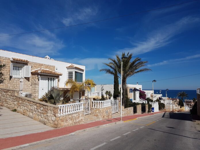 hus_foto.jpg hus_foto.jpg