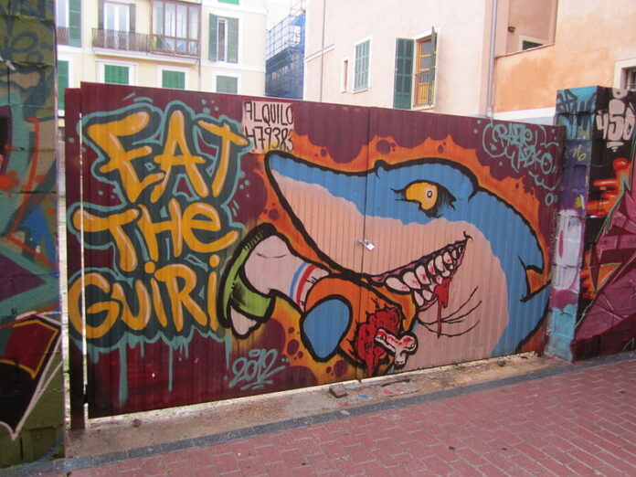800px-Eat_the_Guiri