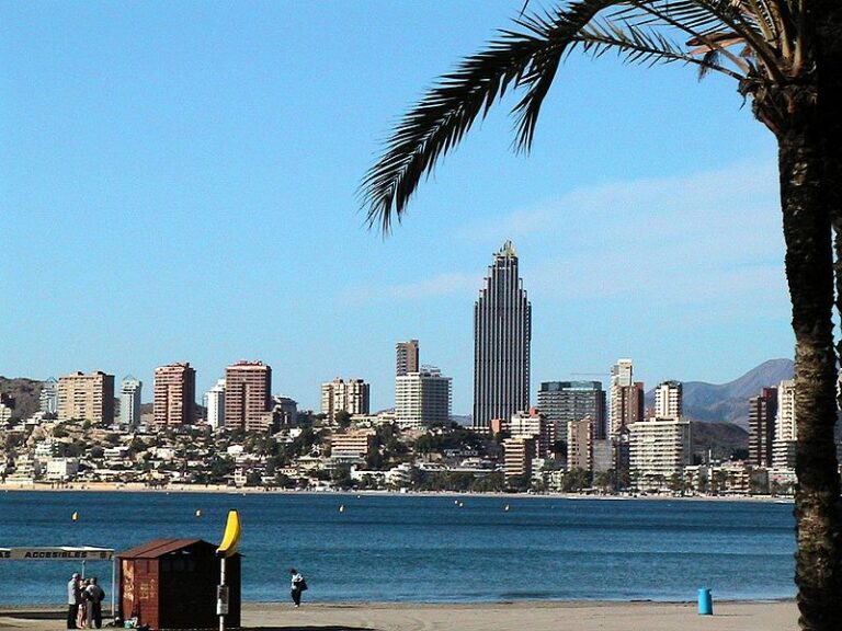 Presser på for turistskatt