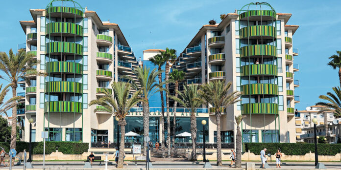 Hotel Kaktus i Albir forblir stengt ut juli.