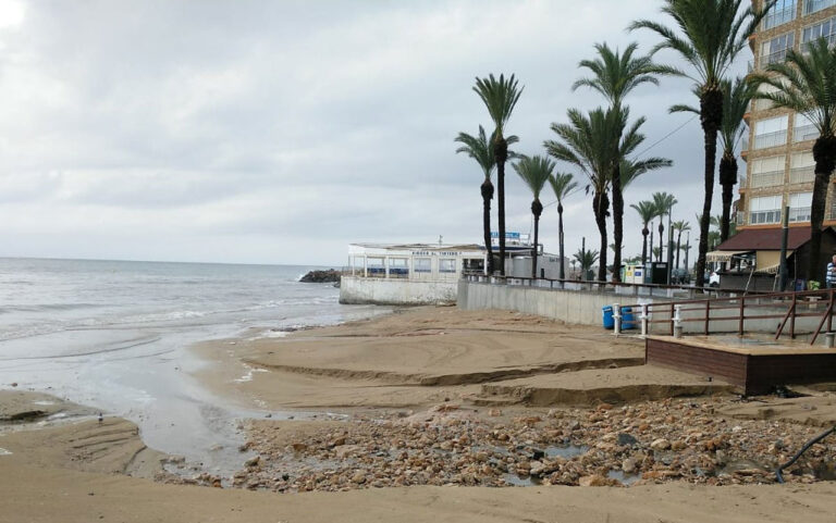Strendene i Torrevieja har krympet – trenger mere sand!