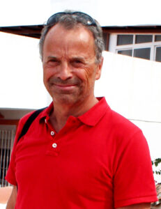 Arne Bjørndal er forfatter, journalist og oversetter med base på Costa del Sol i Spania.