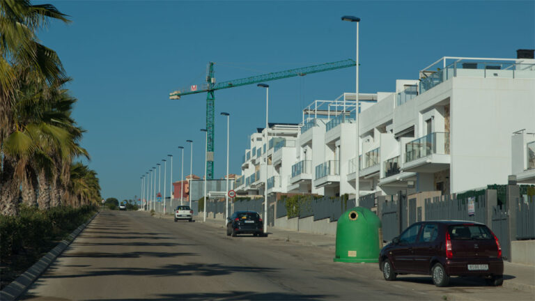 Det bygges svært mye i Orihuela Costa nå. Sommel på kommunens byggetat forsinker både nye og igangsatte prosjekter.