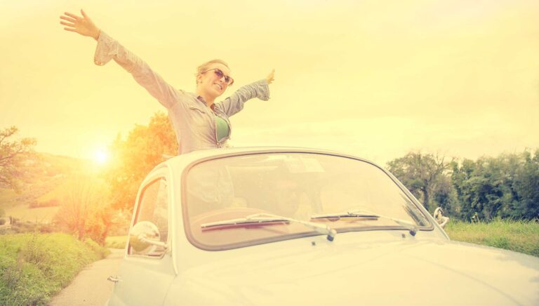 Få steder leies det ut så mange leiebiler som på Alicante flyplass. Costa Blanca er full av spennende attraksjoner og utflukter man enklest når med egen leiebil. Men det er penger å spare når du vet hvordan leiebil-bransjen fungerer i Spania.