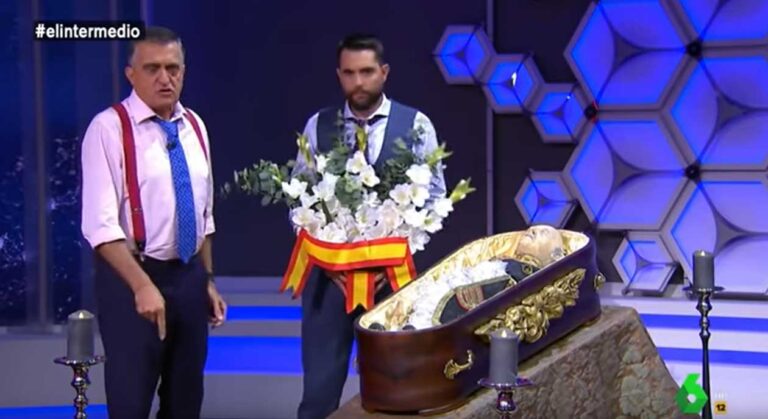 General Francos lik er fjernet – Se tre vidoer hvor spanjolene ler av det hele