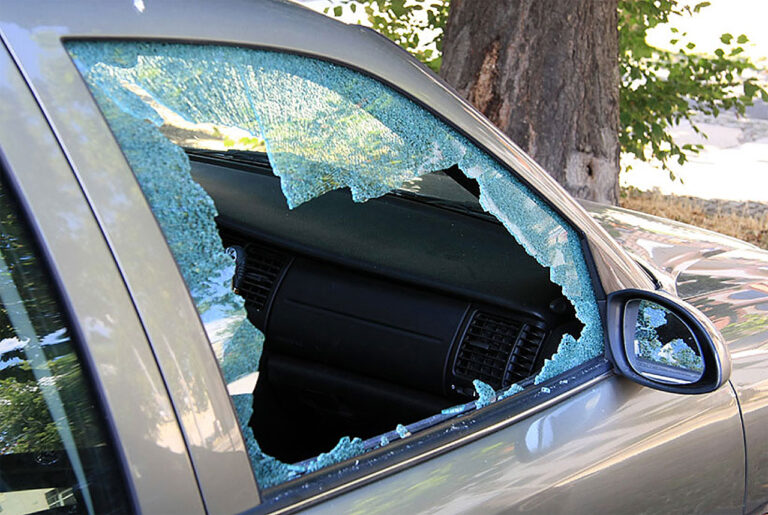 Hærverk på 15 biler i Albir