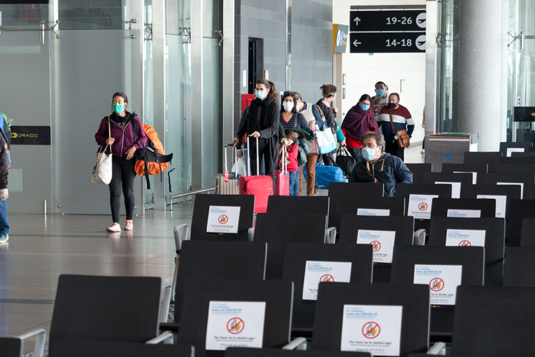 Fjerner alle Covid-kontroller ved innreise til Spania