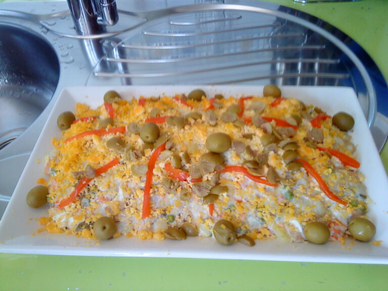 Fjerner russisk salat fra tapas-baren, introduserer &laquo;Kiev-salat&raquo;