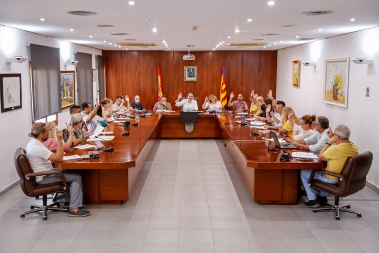 Ekspropierer for å &laquo;løse opp&raquo; i Albir-krysset