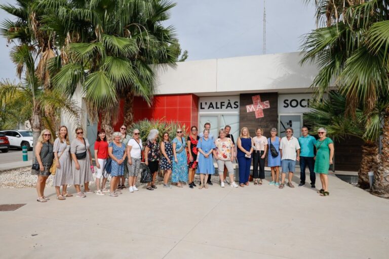 Til Spania for å &laquo;lære om sosialarbeide&raquo;