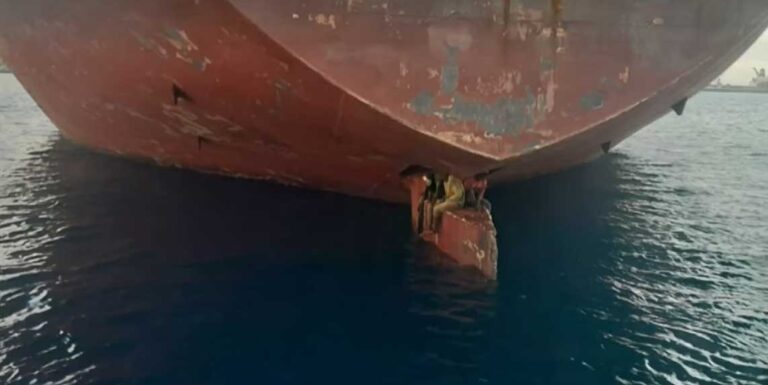 Satt 11 dager på roret i åpen hav