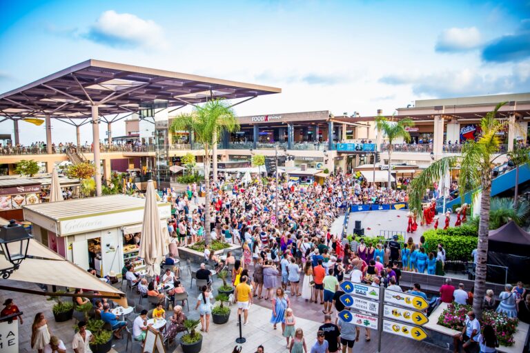 Bruktmarked på Zenia Boulevar fremmer bærekraftig mote