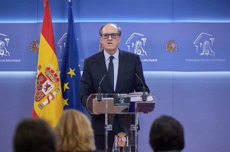 Opptil 440 000 ofre for overgrep mot barn i den spanske kirken