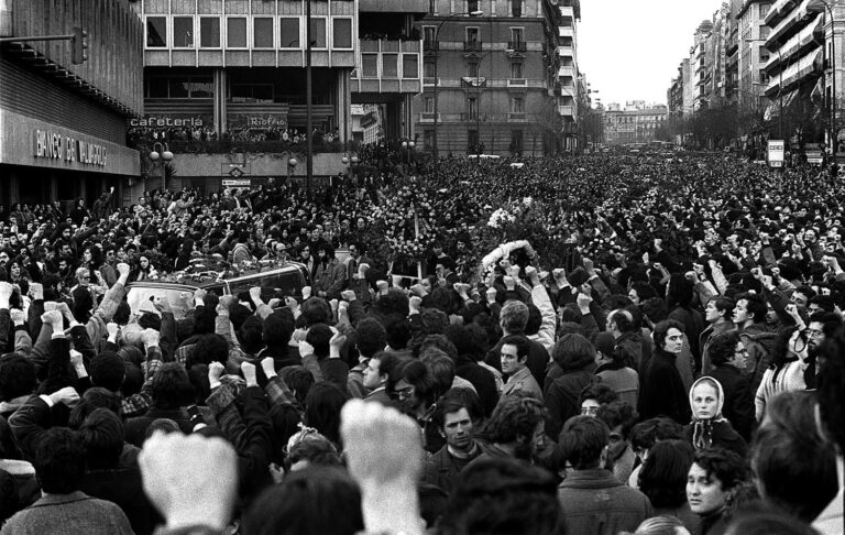 Trippel-drapet kunne velte Spanias unge demokrati: Atocha-massakren i Madrid 1977