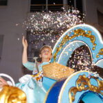 Fiestas_desfile-humor-1