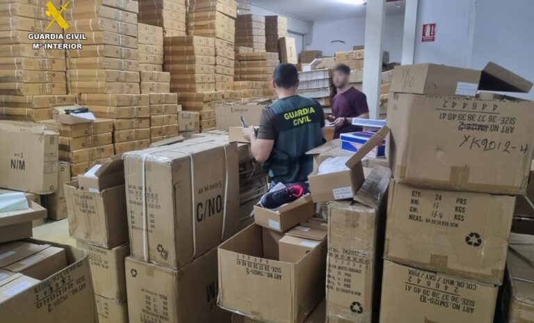 Turister driver etterspørselen etter falske varer